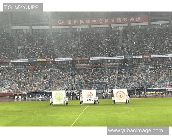 重庆足球明星江渝的传奇人生与赛场风采全景揭秘